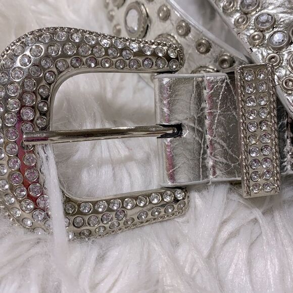 CRYSTAL studded belt silvertone buckle faux leather women’s size large - Picture 1 of 13